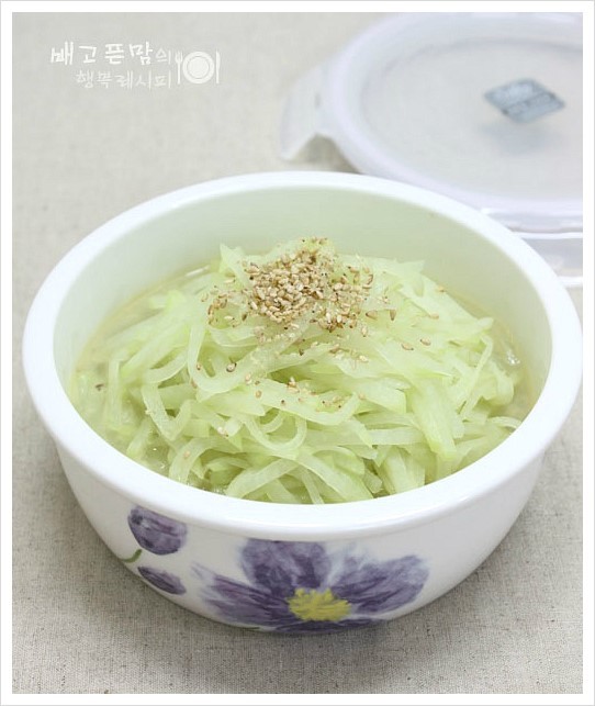 국물과 함께 떠서 드세요~~