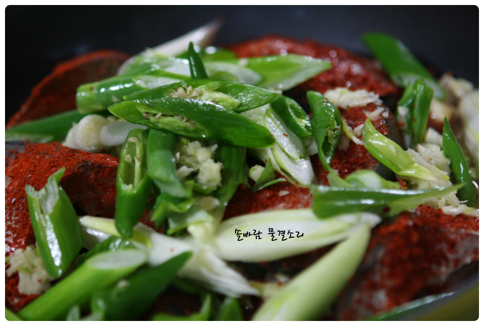 확실한 밥도둑 찾았어요 ~~쌈 싸먹는 고등어조림