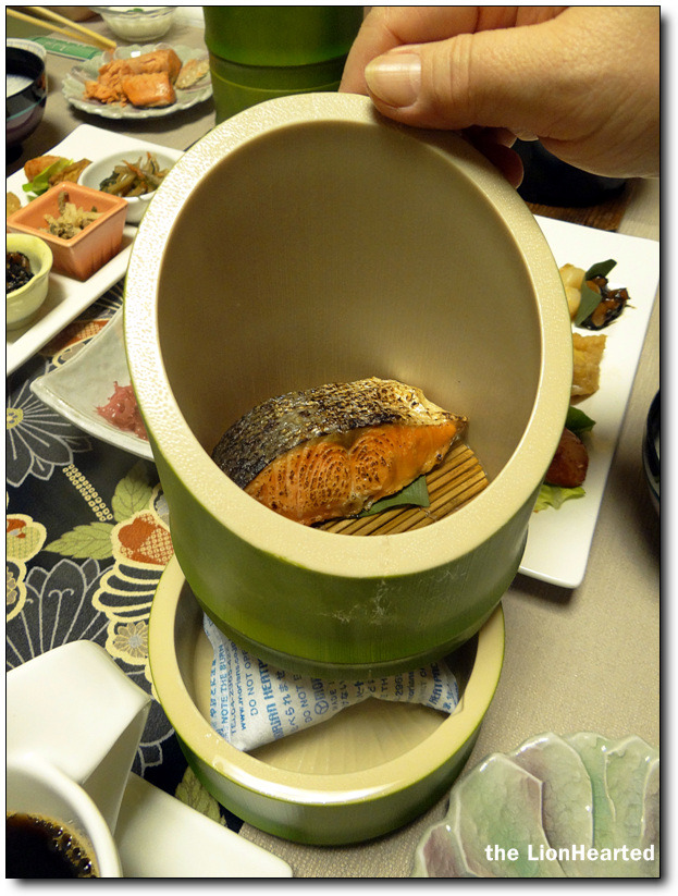 [다케토리테이 마루야마 (竹取亭円山)] 카쿠야히메와 달을 테마로 한 료깐의 계절의 재료로만 만드는 가이세키요리 [c