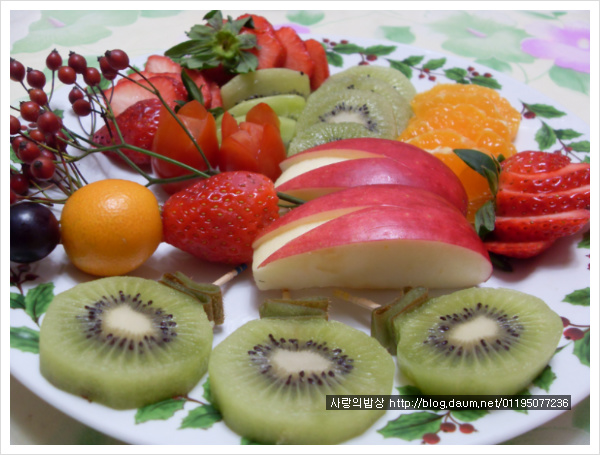 맛과 멋을 내는 크리스마스 과일 데코레이션