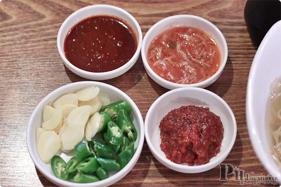 부천맛집-순수 국내산 암돼지만을 특별 엄선해서 매일 직접 삶는다는 족발집에 가보니-이층집왕족발 - 부천 지역 추천맛집 이층집왕족발 후기
