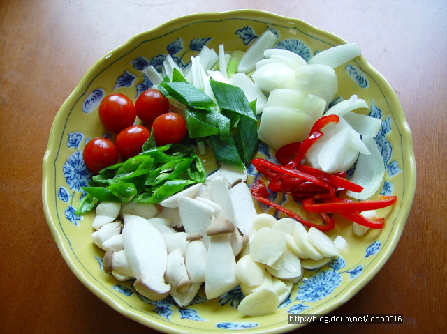 간단하게 만들었지만 맛은 최고인 찹 스테이크
