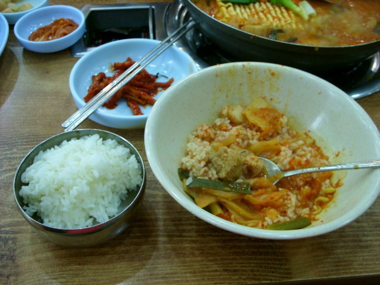 돈가네옛날김치돼지찌개 이미지