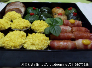 식목일필수! 인기만점 봄나들이 한식도시락으로 사랑받기>_
