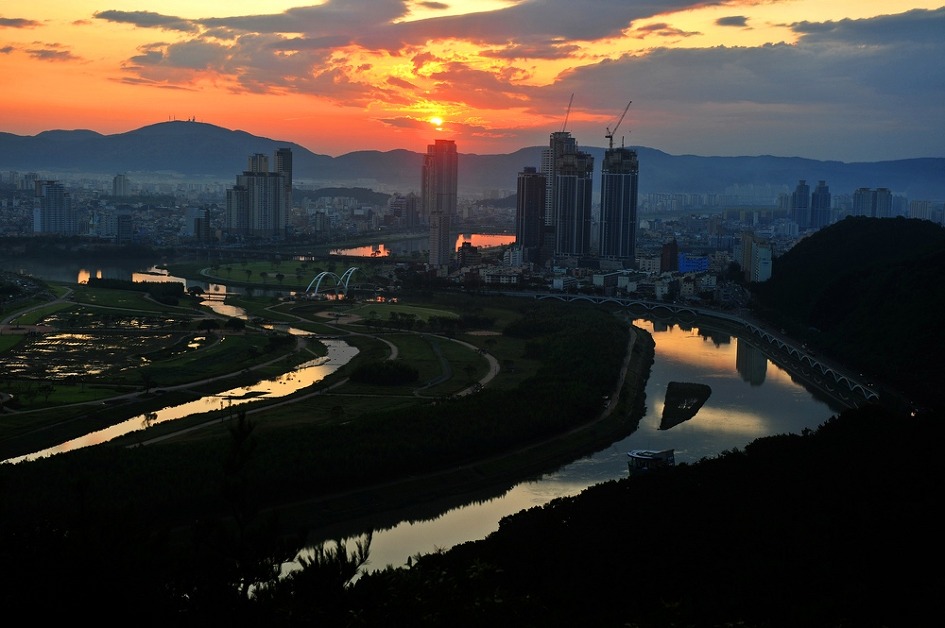 태화강의 빛내림 (일출)