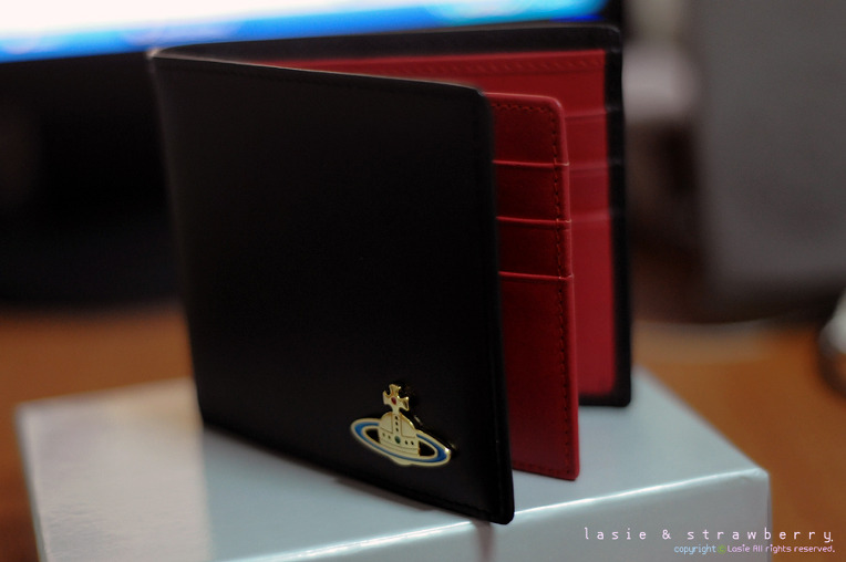 VIVIENNE WESTWOOD (비비안웨스트우드) Nappa Carf nero/rosso 단지갑