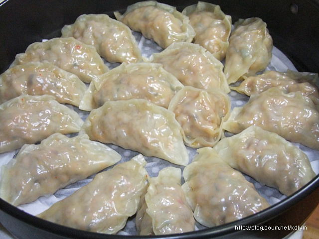 김치이용한 요리 알려주세요^&^ :: 김치요리,고등어 김치조림,김치,김치김밥,김치만두,김치만두^^,꽁치 김치찜,달걀김치말이,뚜뚜루,삼겹살김치롤... 