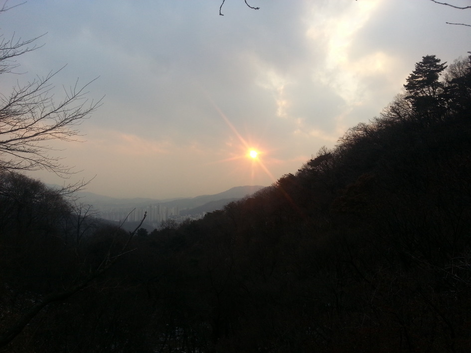 아듀~~~ 해넘이 산행 천마산(812m)에서...