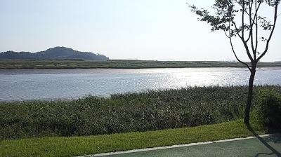 울적할 때, 자괴감 느낄때, 힘을 내게 하는 노래 - U2 : WALK ON