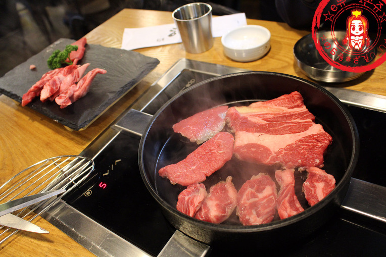 팬에 구워먹는 저렴한 와규집~ ☆상수역 고기집/홍대 소고기 맛집_하우☆ - 홍대 지역 추천맛집 하우 후기