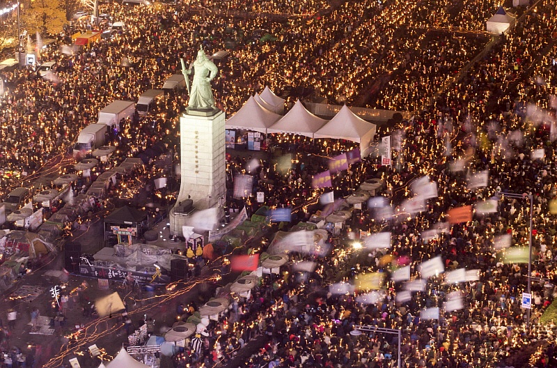 “검찰은 이제 결단해야 합니다” 현직검사의 촉구.