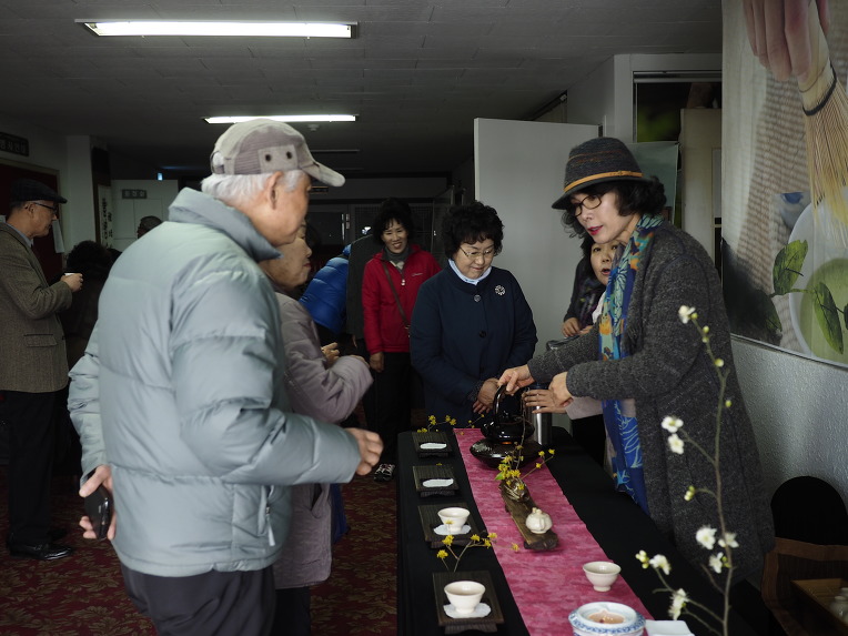 명윤 이미지