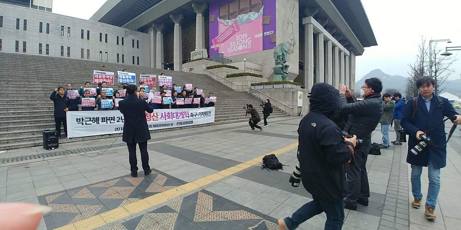 더블클릭을 하시면 이미지를 수정할 수 있습니다