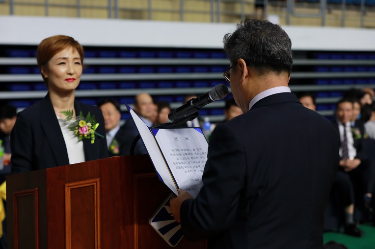 제17회 에메랄드볼 전국 프로.아마 댄스스포츠대회및 전국 생활체육대회//부산광역시 댄스스포츠연맹회장 박유하