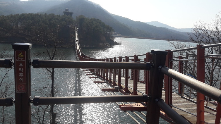 마장호수 출렁다리
