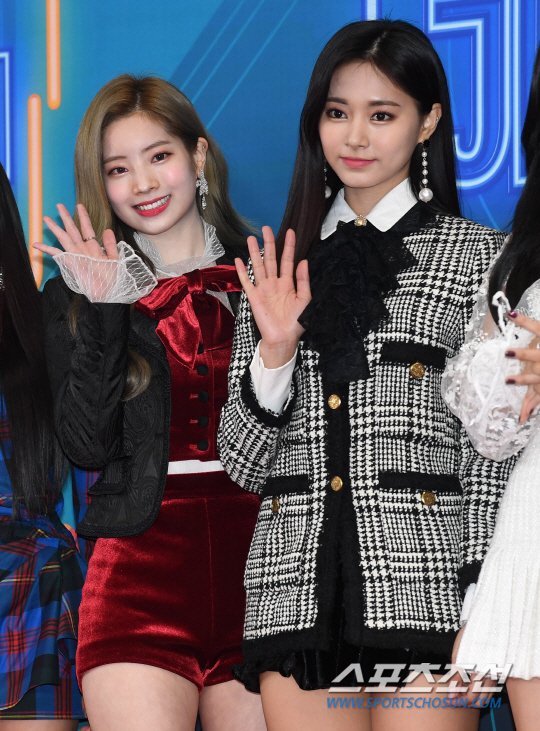 다현-쯔위