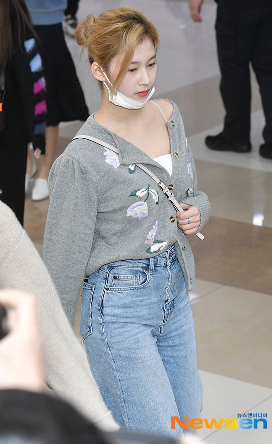 트와이스 사나 